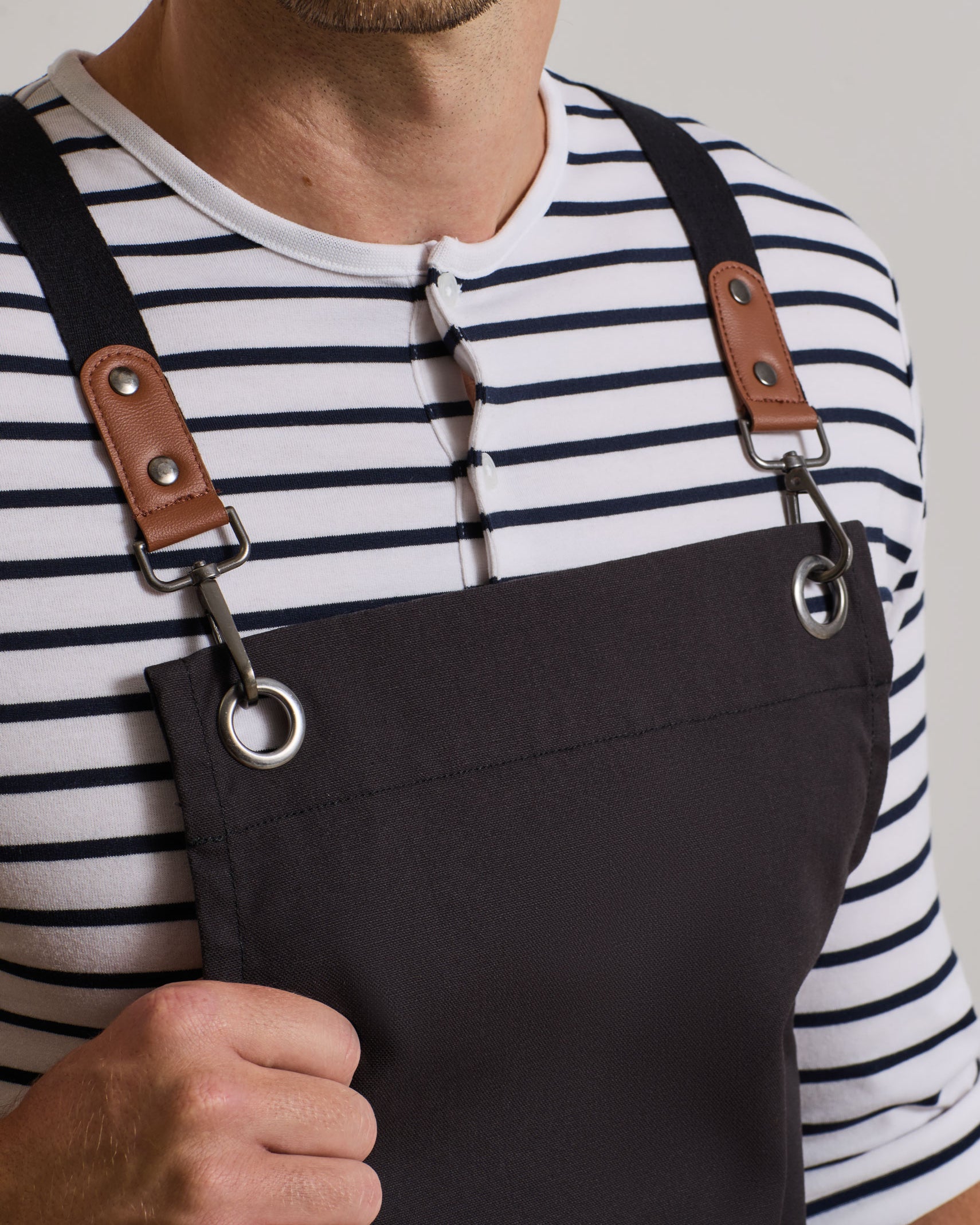 Clip & Clasp' Cross-Back Bib Apron