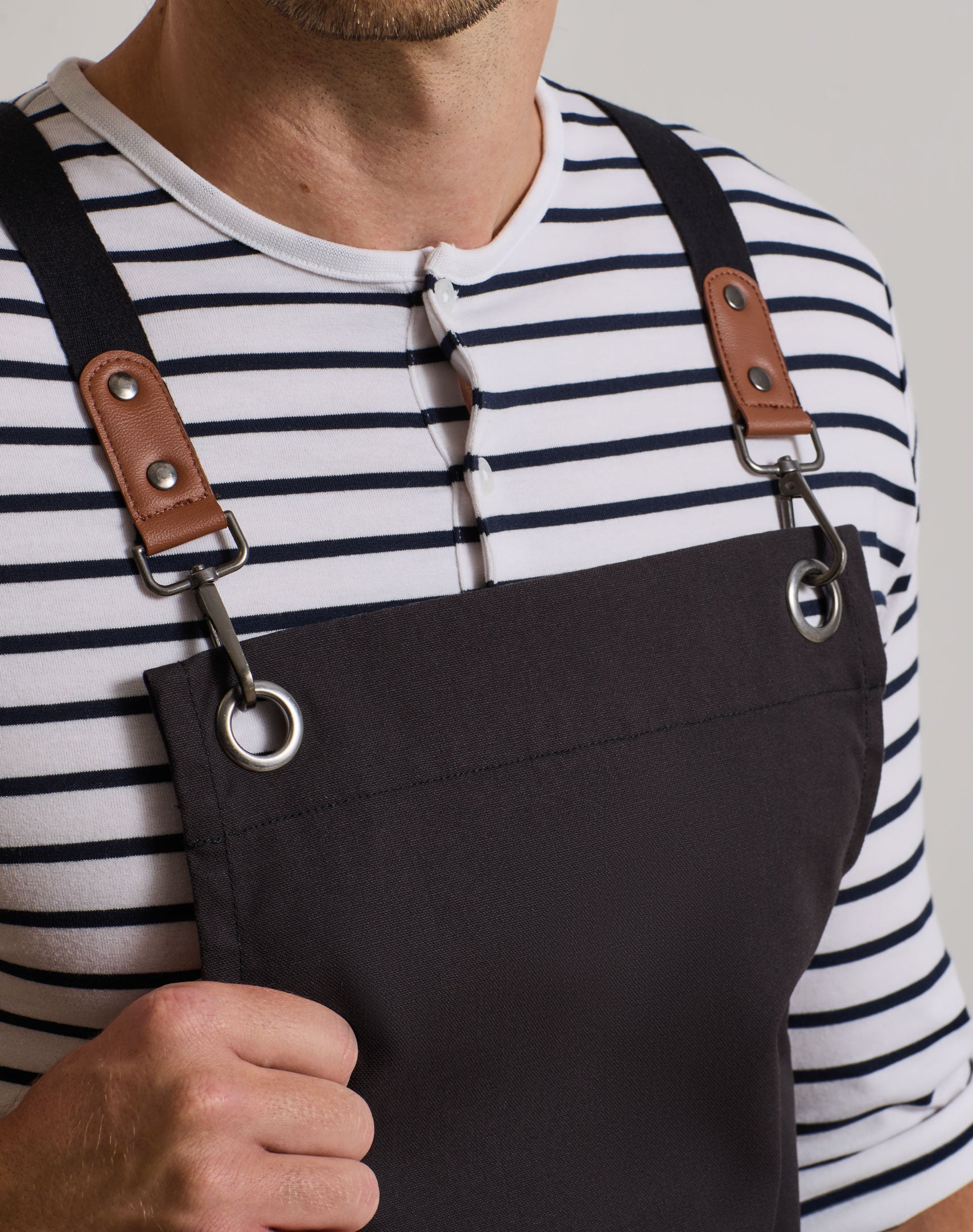 Clip & Clasp' Cross-Back Bib Apron